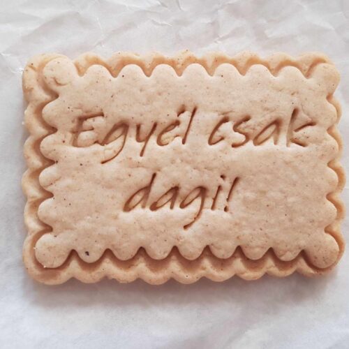 EGYÉL CSAK DAGI! Sütiszaggató és pecsét