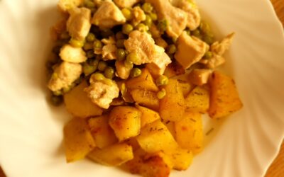 Zöldborsós csirkebrassói sütőben sült rozmaringos krumplival