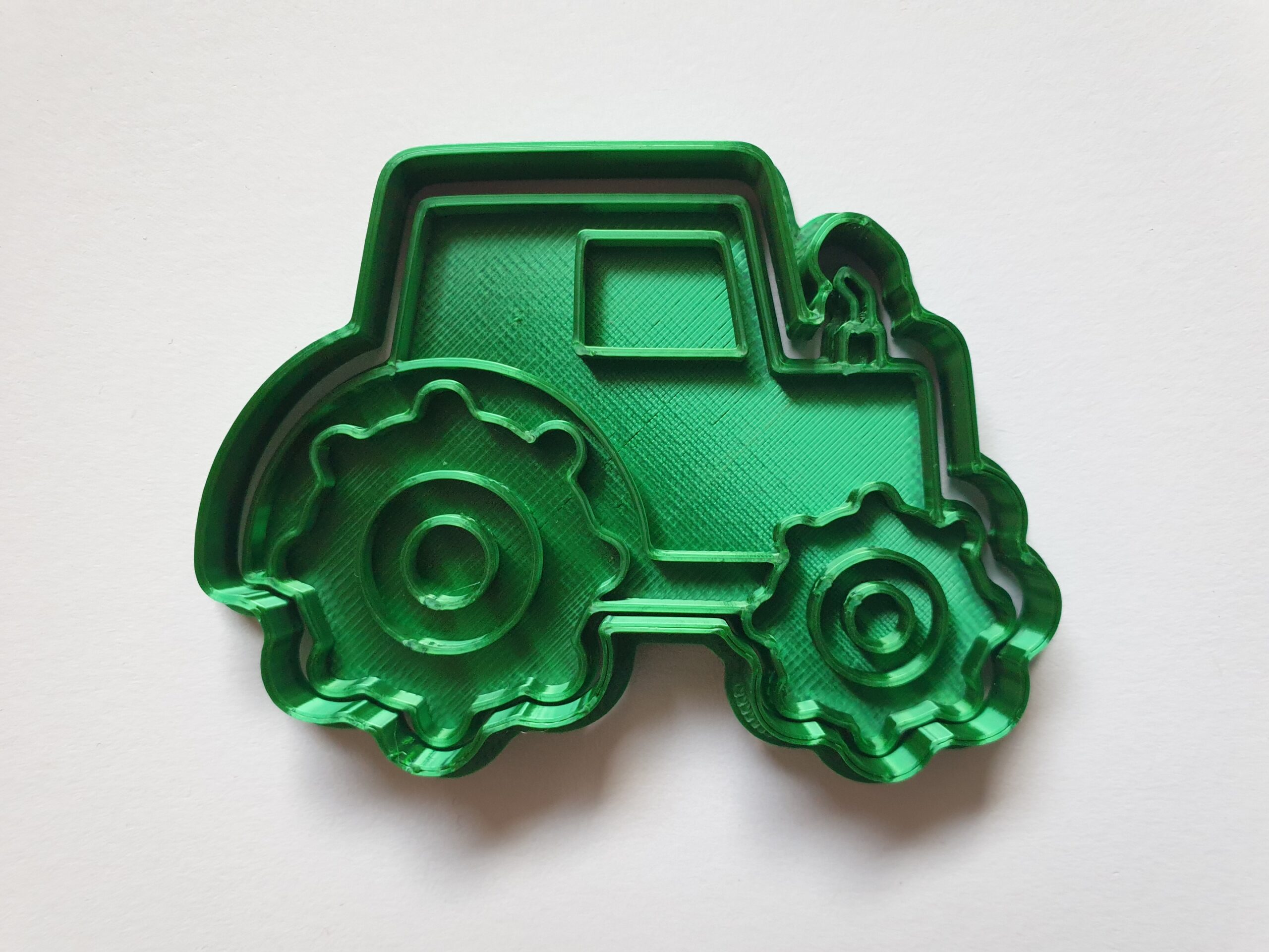 TRAKTOR sütiszaggató és pecsét