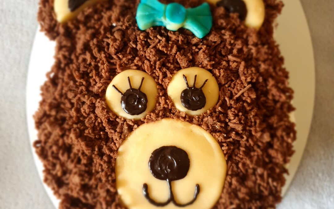 Gesztenyés-meggyes mackó torta