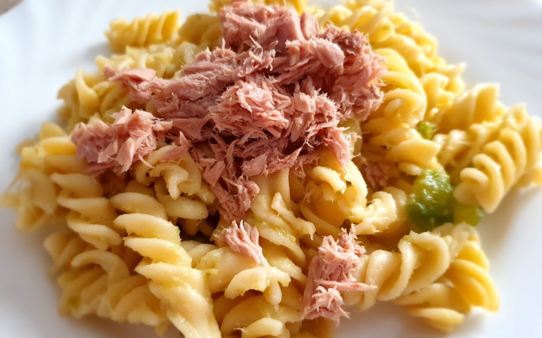 Tejszínes-cukkinis tészta