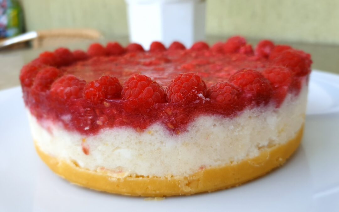 „Túrós”-málnatorta sütés nélkül