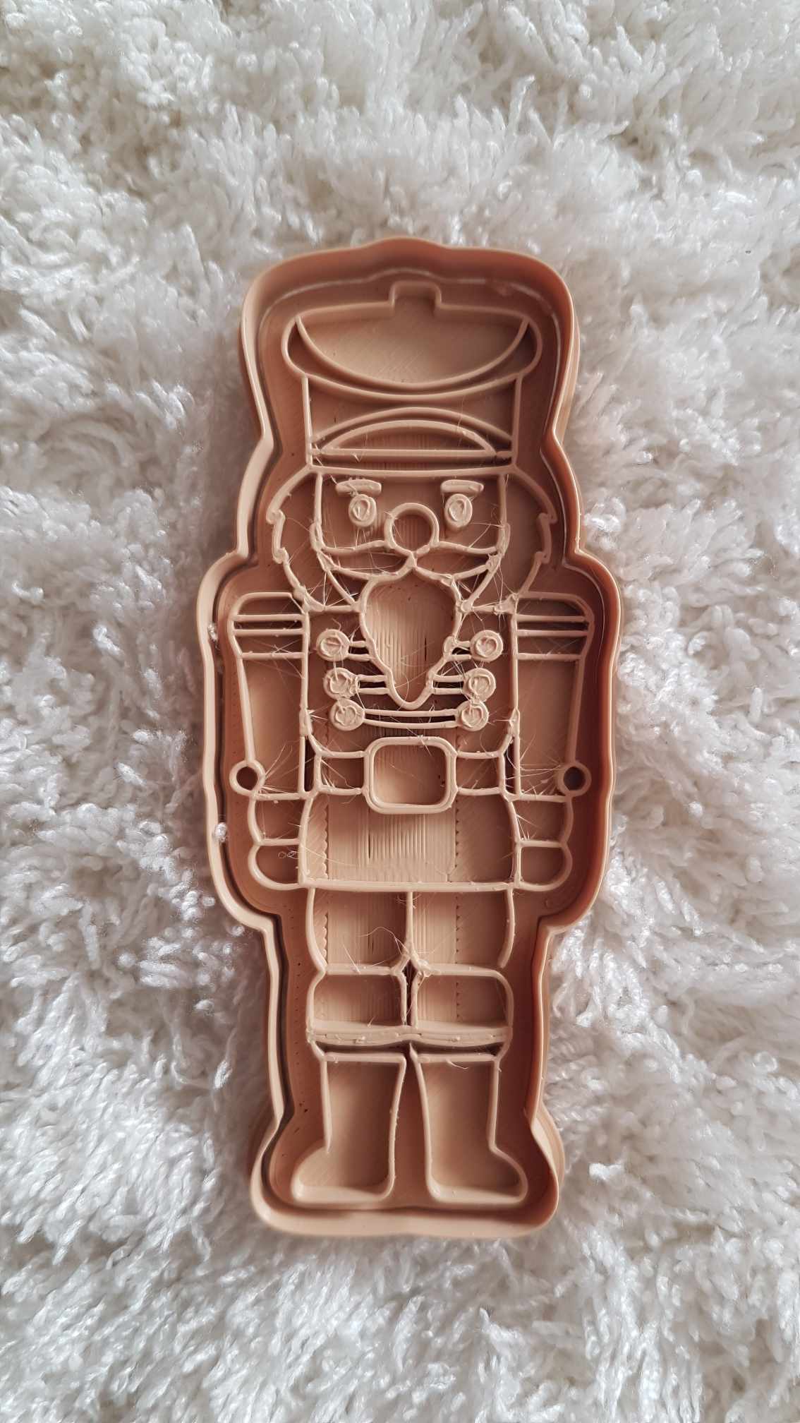 DIÓTÖRŐ sütiszaggató és pecsét