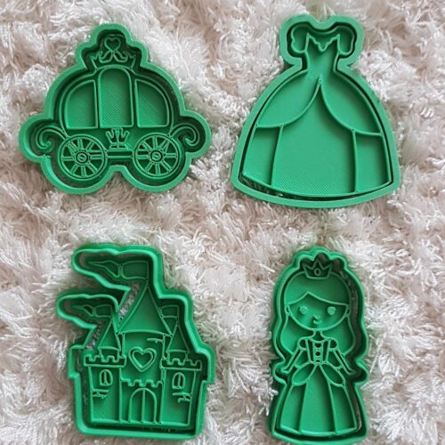 KIRÁLYLÁNYOS sütiszaggató és pecsét szett 4 darabos