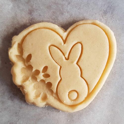 NYUSZIKA SZIVECSKÉBEN sütiszaggató és pecsét