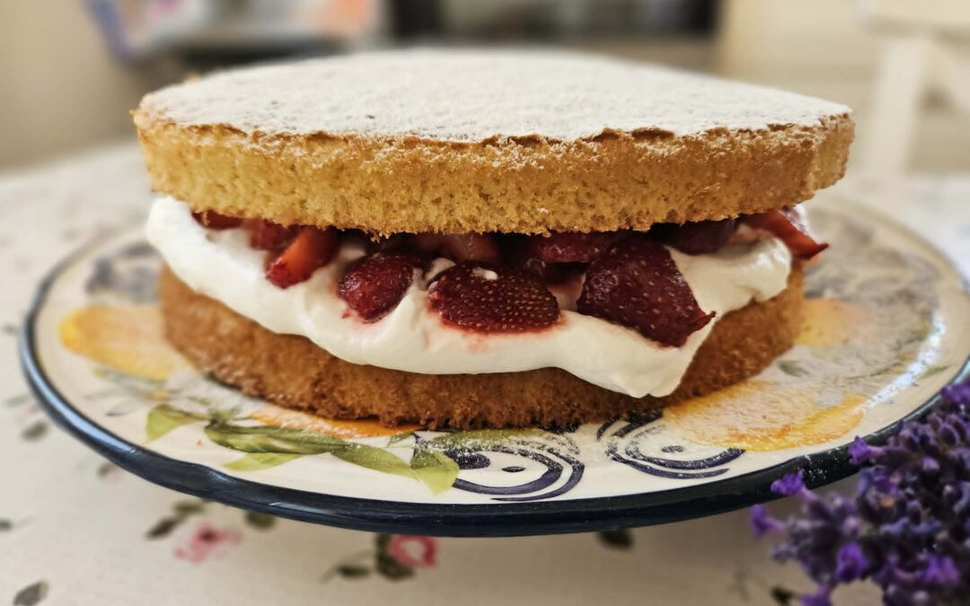 Viktória királynő tortája (Victoria’s sponge cake) glutén-és tejmentesen